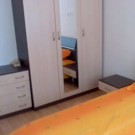 Lejlighed Frontline, 1 Bed, Near To